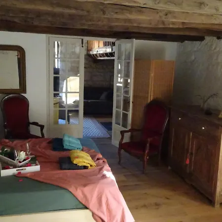L'ancienne Ecole De Dans Le Lot Holiday home *