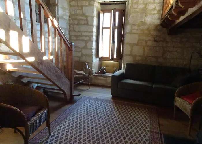 L'ancienne Ecole De Dans Le Lot Rocamadour