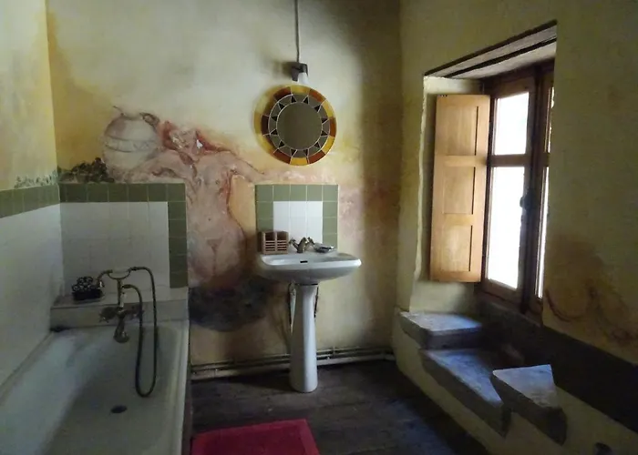 L'ancienne Ecole De Dans Le Lot Rocamadour