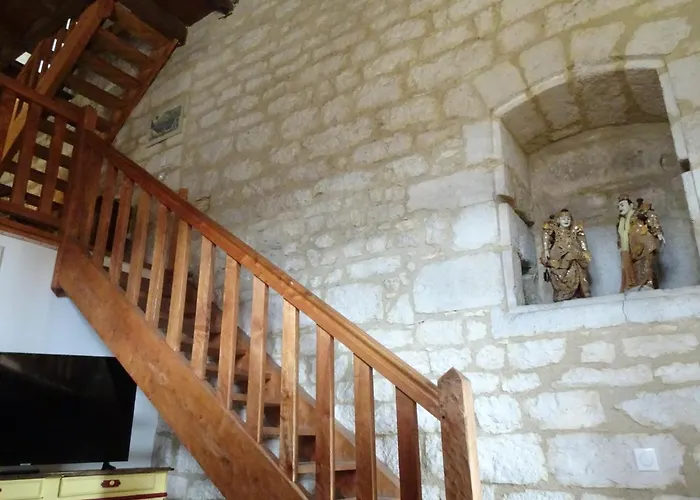 L'ancienne Ecole De Dans Le Lot Rocamadour